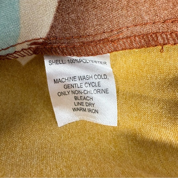 NWT House Of Harlow 1960 X Revolve Satin Blouse M Retro Funky Psychedelic *flaw - Picture 7 of 9